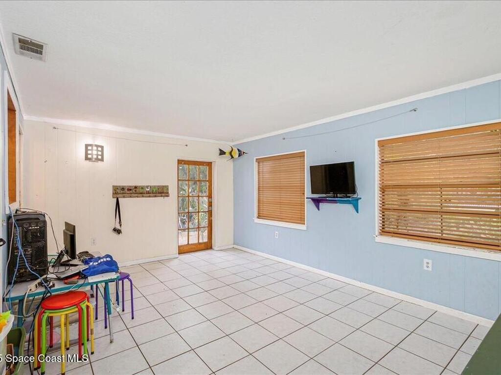 7486 Livingstone Lane, Melbourne, FL 32904