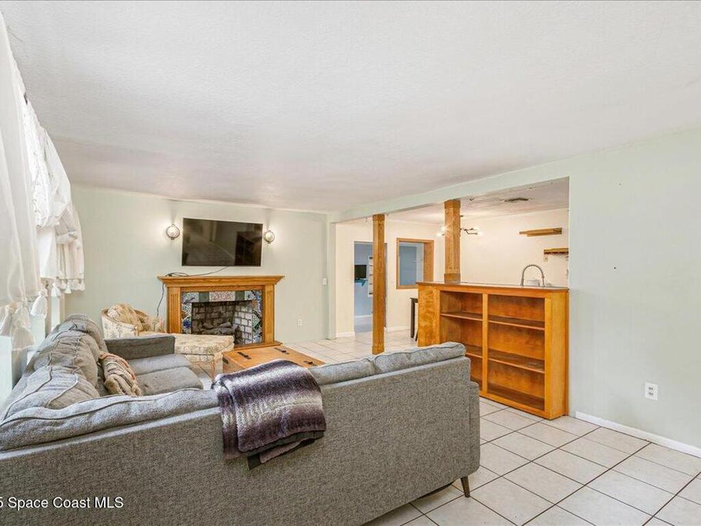 7486 Livingstone Lane, Melbourne, FL 32904