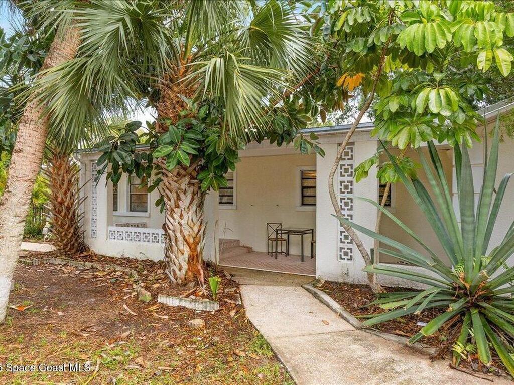 7486 Livingstone Lane, Melbourne, FL 32904