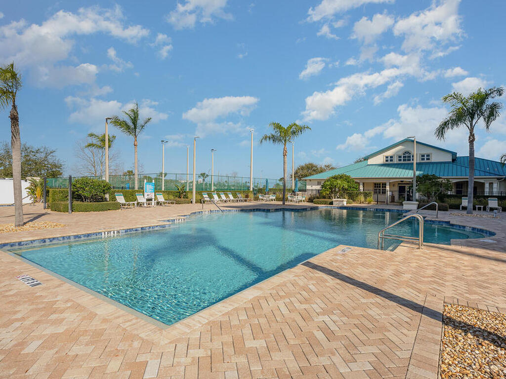 7 Indian River Avenue, Titusville, FL 32796
