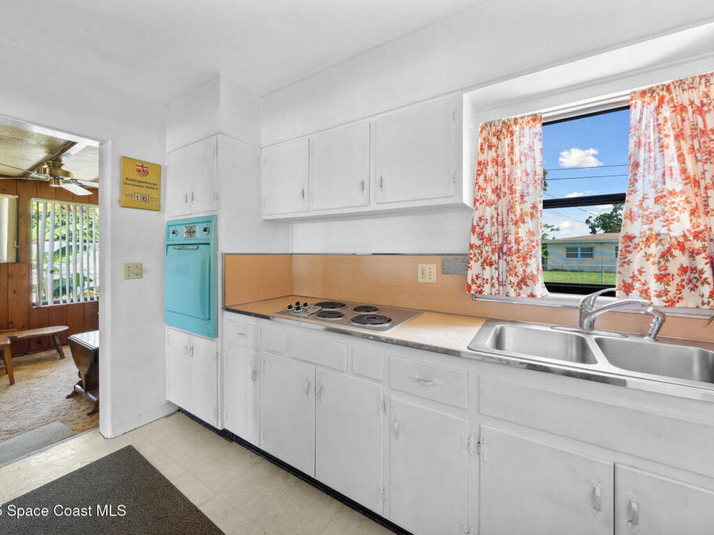 1938 Madison Avenue, Melbourne, FL 32935
