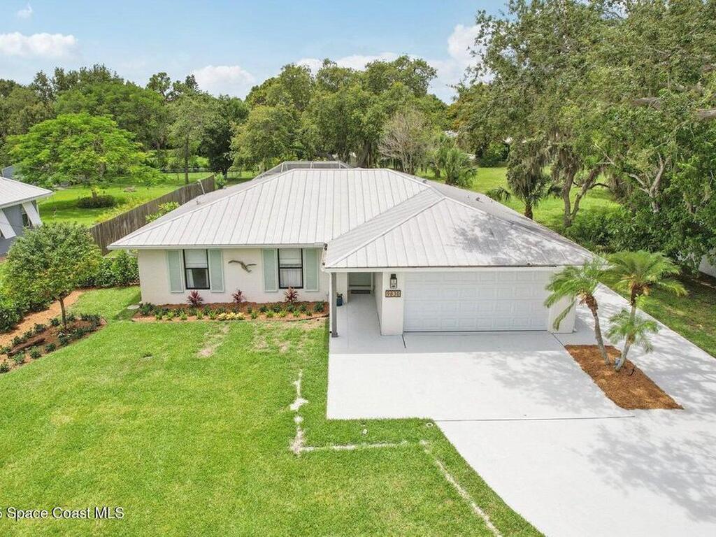 9830 Oak Trail, Micco, FL 32976