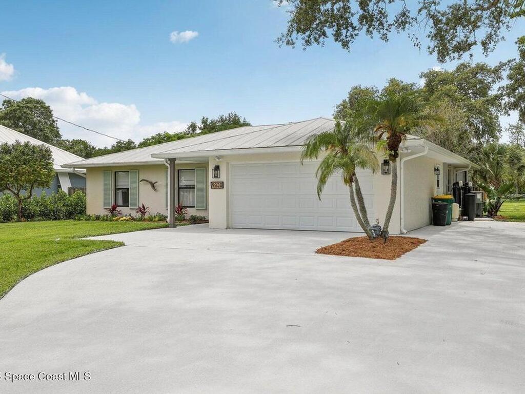 9830 Oak Trail, Micco, FL 32976
