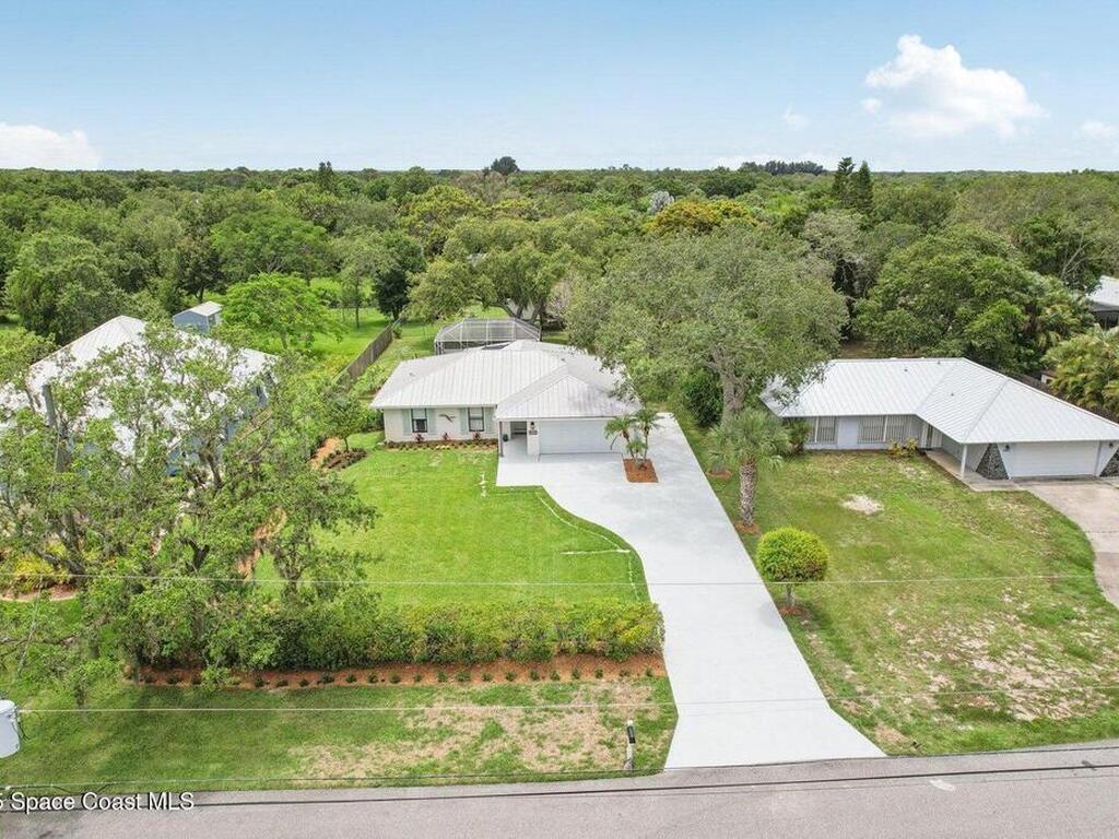 9830 Oak Trail, Micco, FL 32976