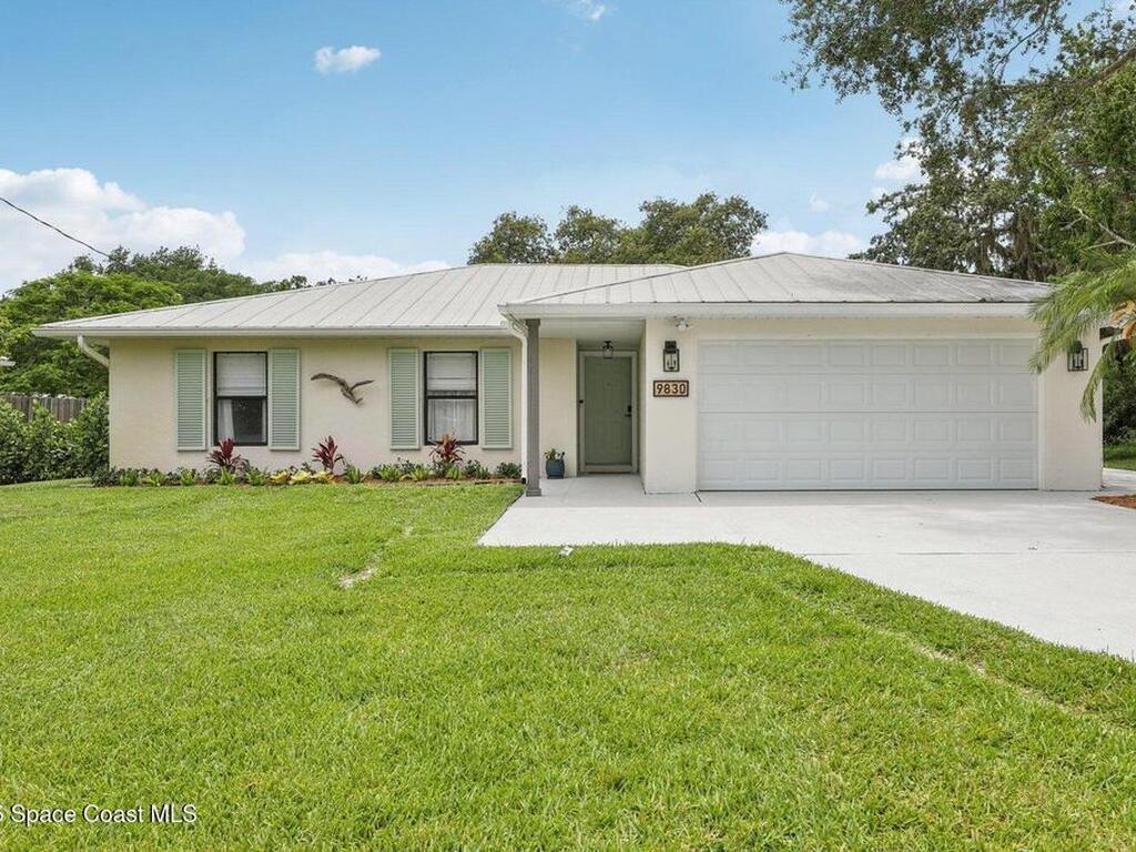 9830 Oak Trail, Micco, FL 32976