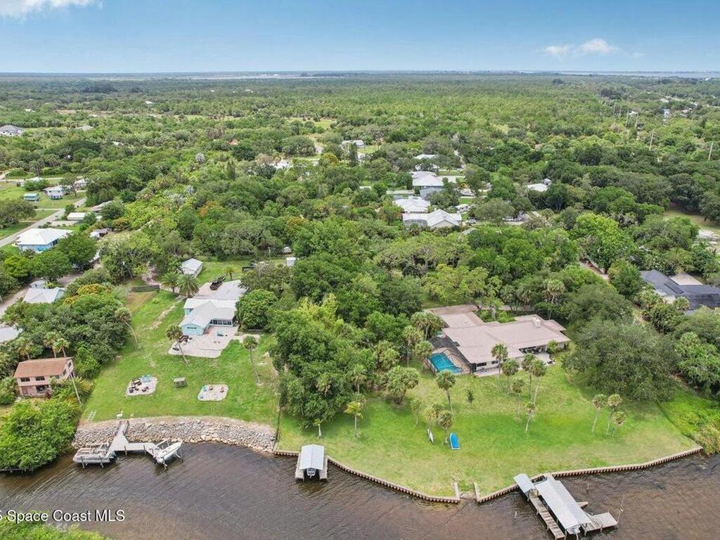 9830 Oak Trail, Micco, FL 32976