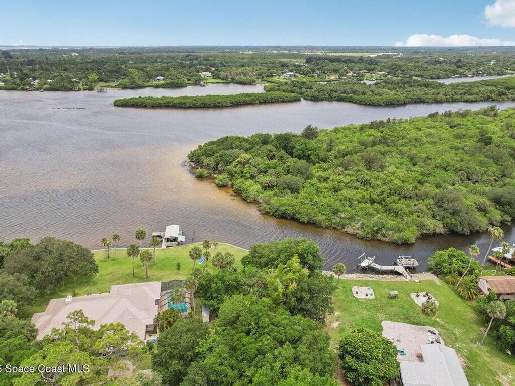 9830 Oak Trail, Micco, FL 32976