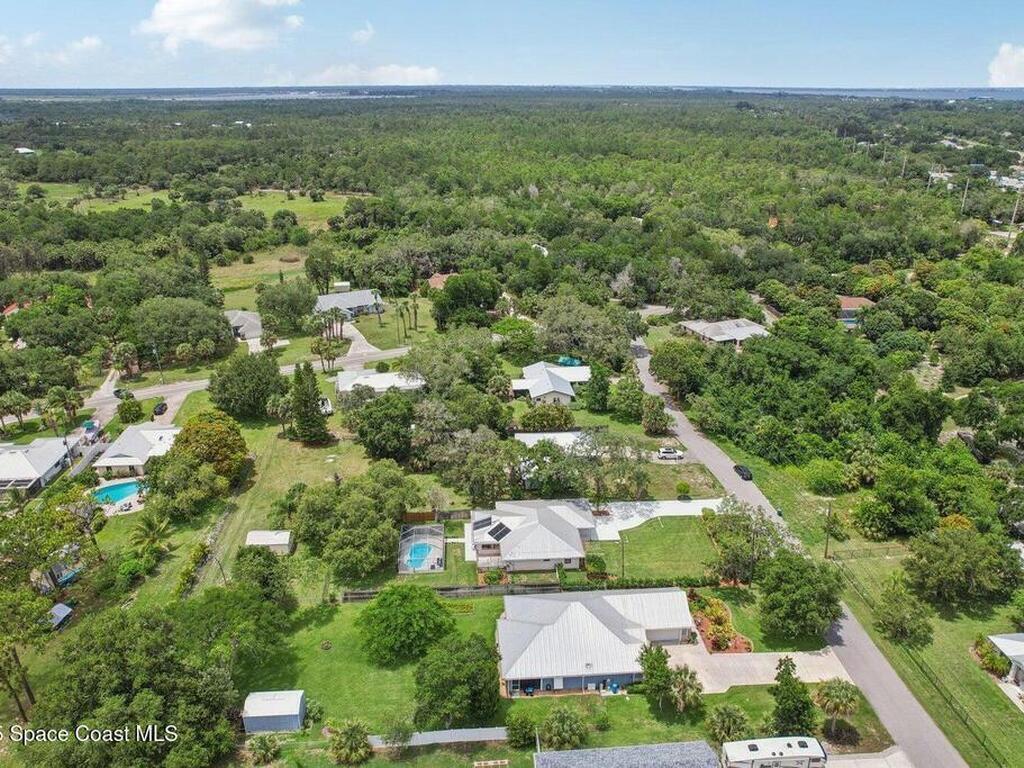9830 Oak Trail, Micco, FL 32976
