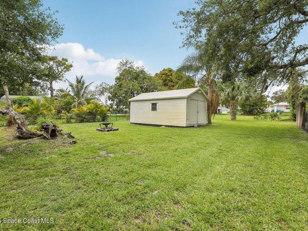 9830 Oak Trail, Micco, FL 32976