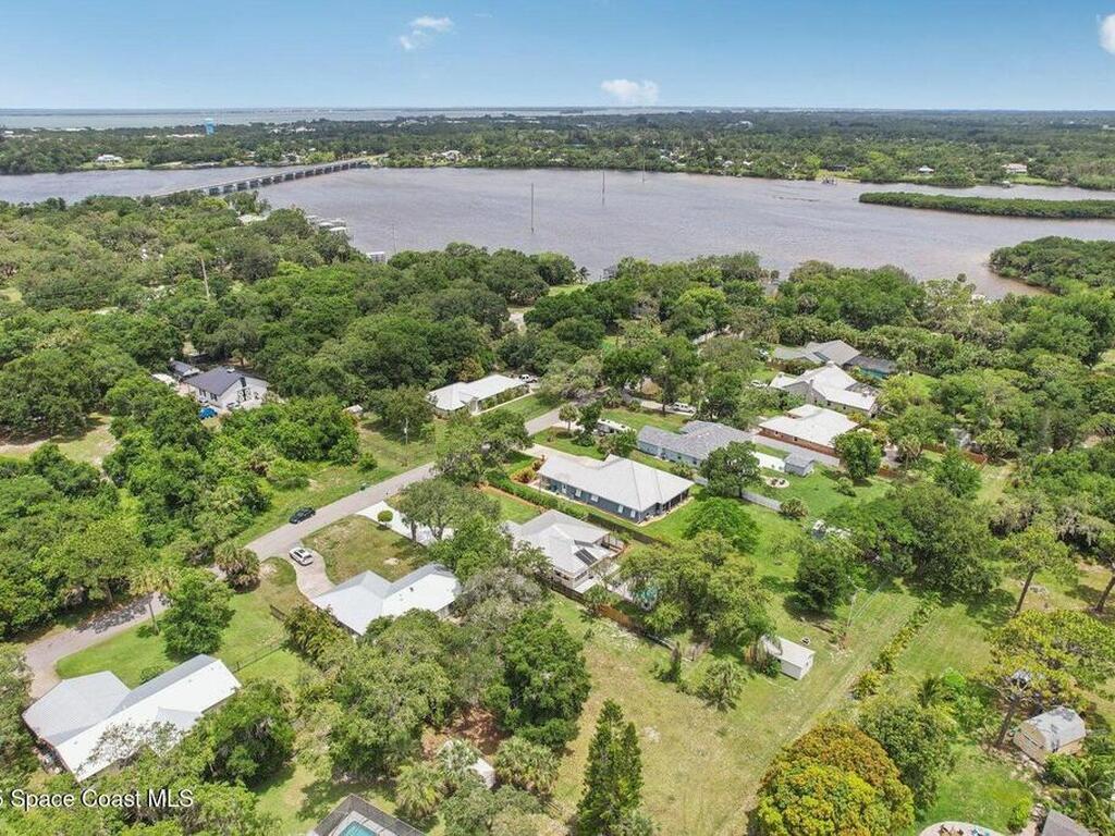 9830 Oak Trail, Micco, FL 32976