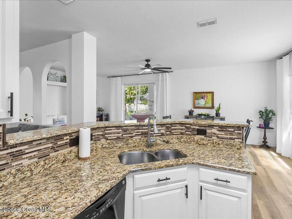 2286 Snapdragon Drive, Palm Bay, FL 32907