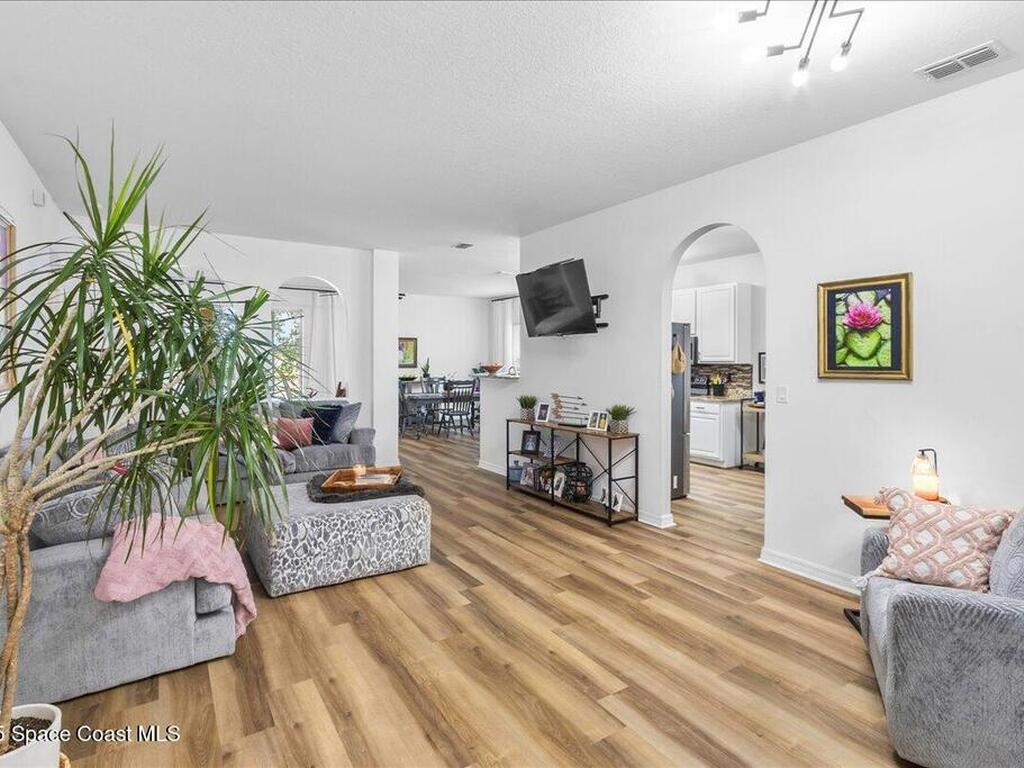 2286 Snapdragon Drive, Palm Bay, FL 32907