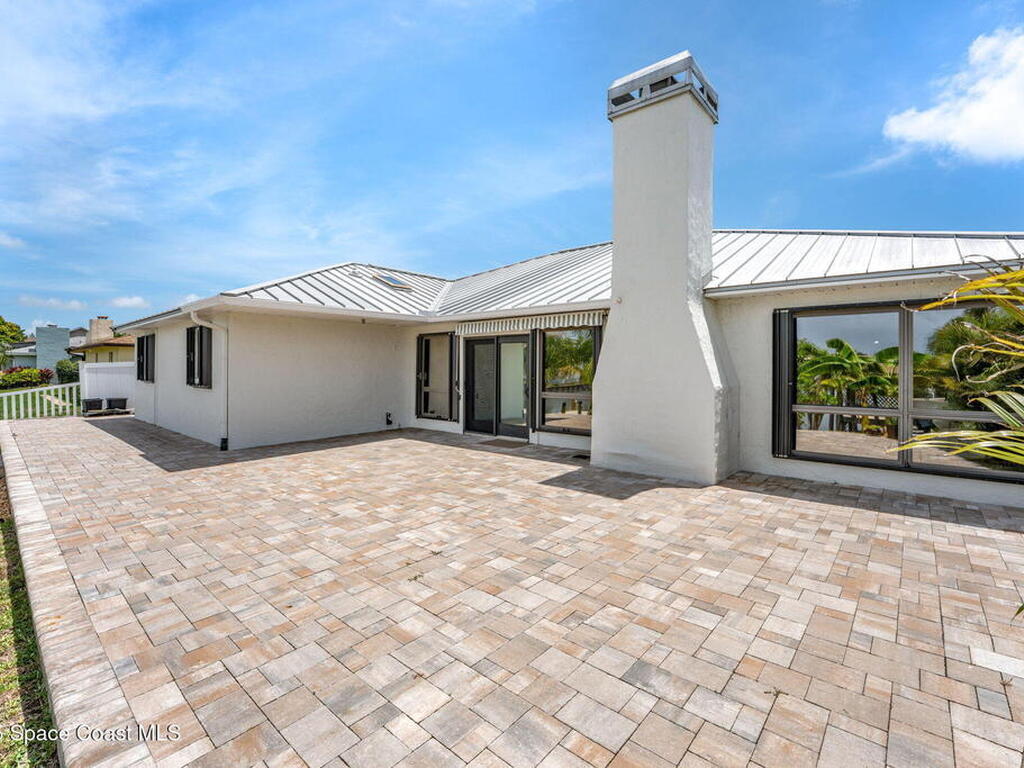 1525 Sykes Creek Drive, Merritt Island, FL 32953