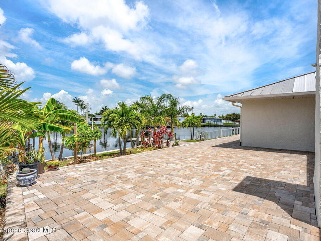 1525 Sykes Creek Drive, Merritt Island, FL 32953