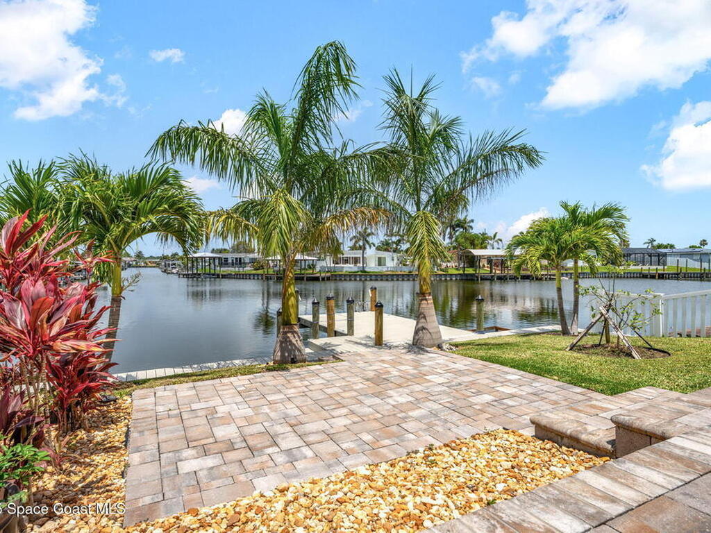 1525 Sykes Creek Drive, Merritt Island, FL 32953