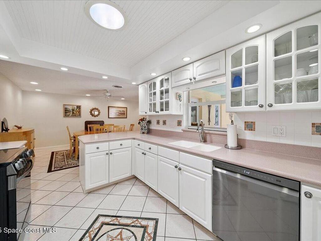 704 Malibu Lane, Indialantic, FL 32903