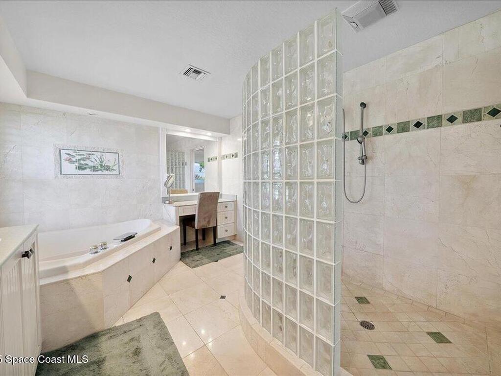 704 Malibu Lane, Indialantic, FL 32903