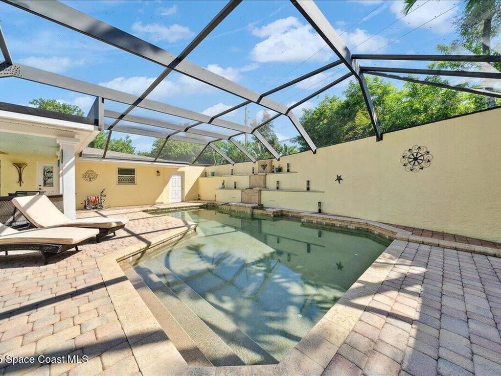 704 Malibu Lane, Indialantic, FL 32903
