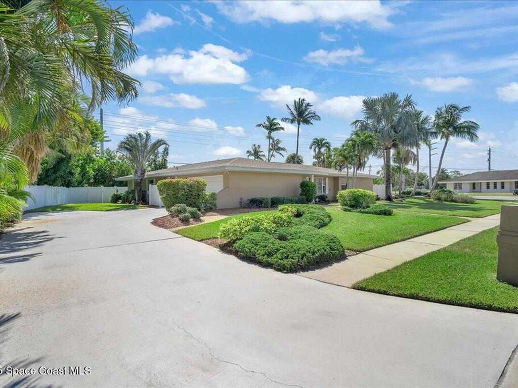 704 Malibu Lane, Indialantic, FL 32903