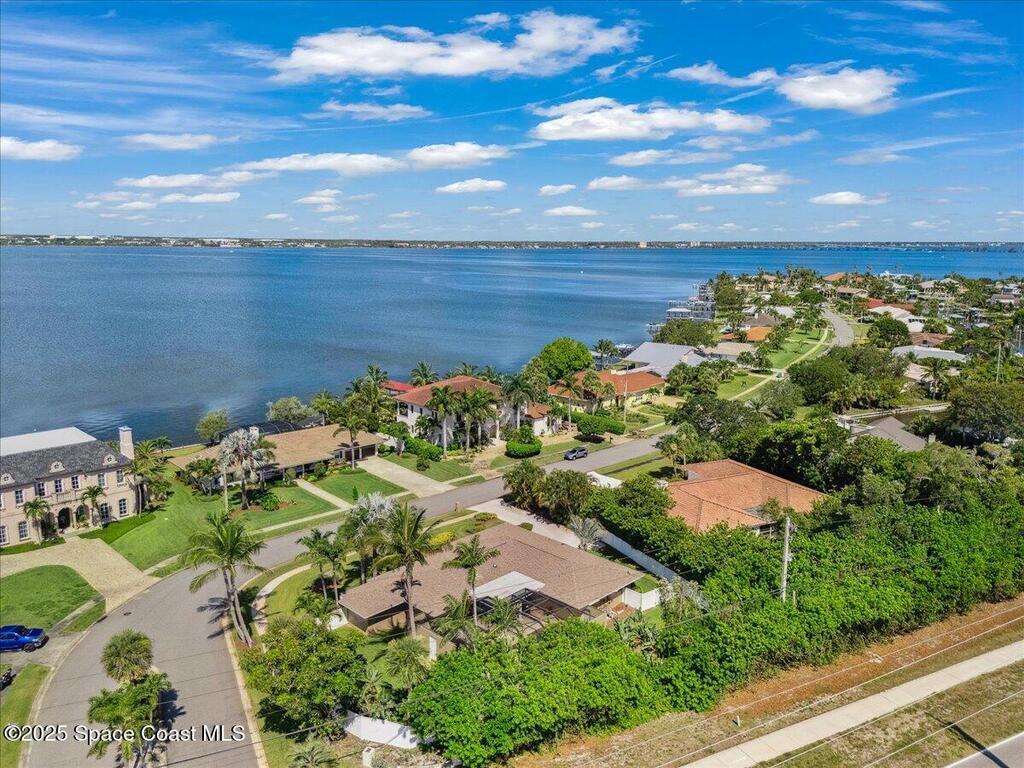 704 Malibu Lane, Indialantic, FL 32903