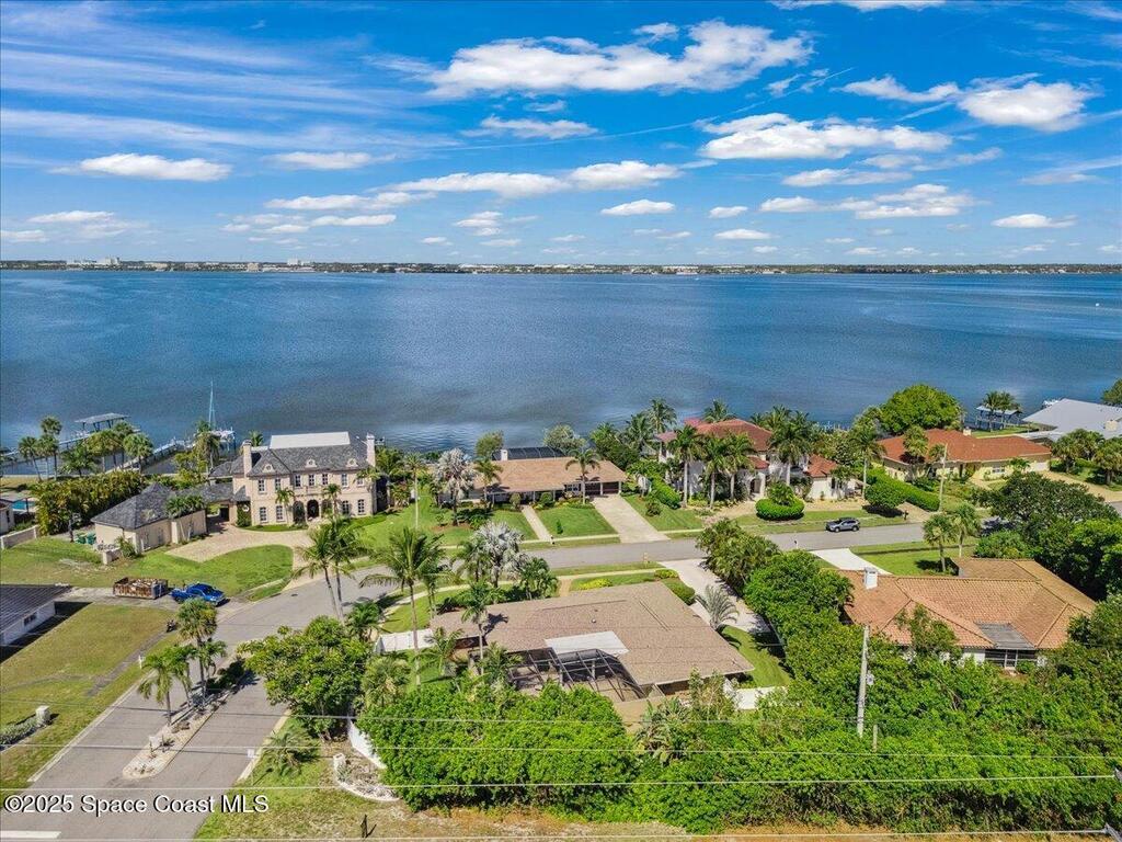 704 Malibu Lane, Indialantic, FL 32903