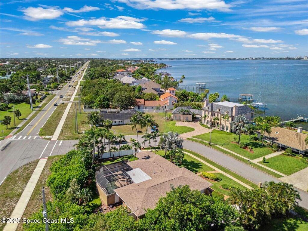 704 Malibu Lane, Indialantic, FL 32903