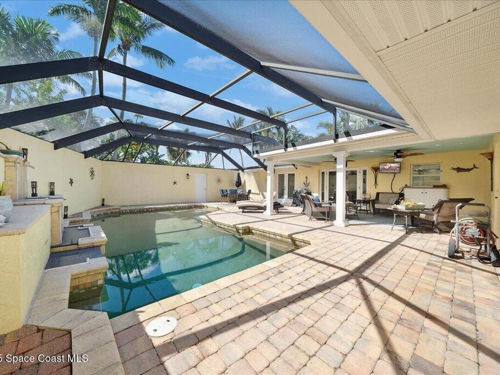 704 Malibu Lane, Indialantic, FL 32903