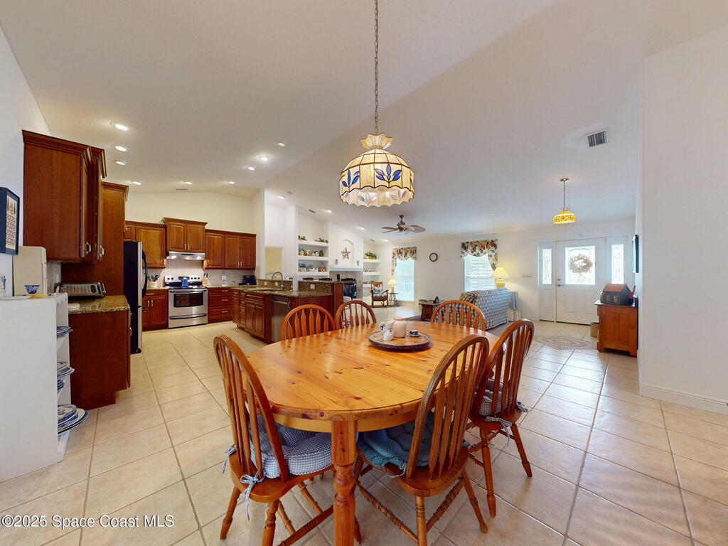 6025 Brabrook Avenue, Grant, FL 32949