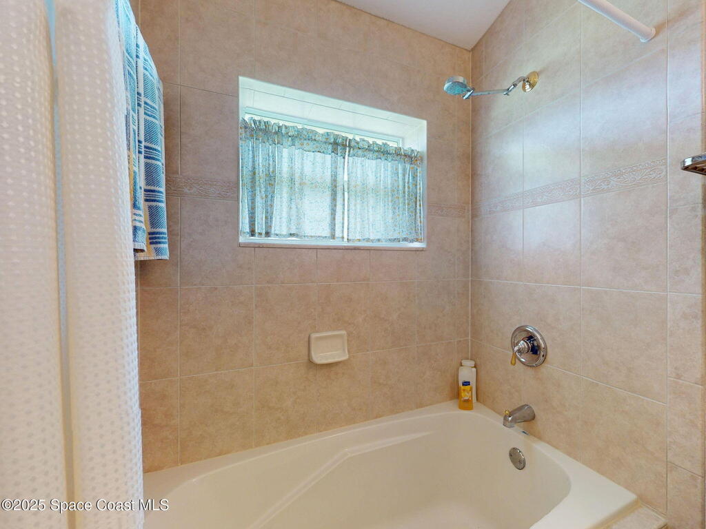 6025 Brabrook Avenue, Grant, FL 32949