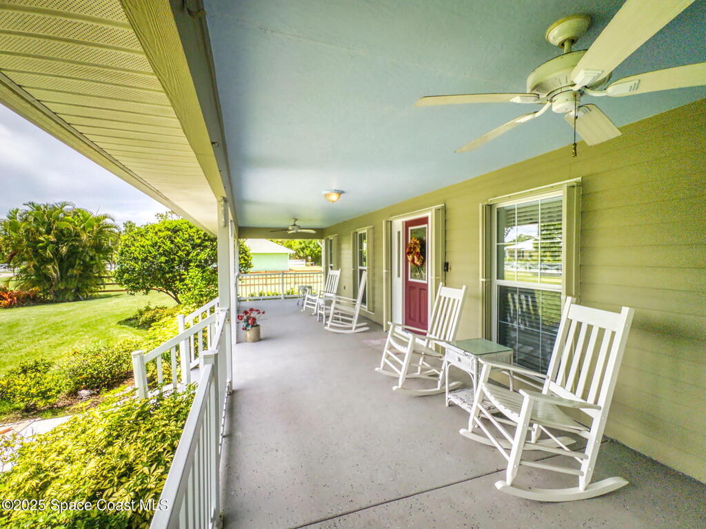 6025 Brabrook Avenue, Grant, FL 32949