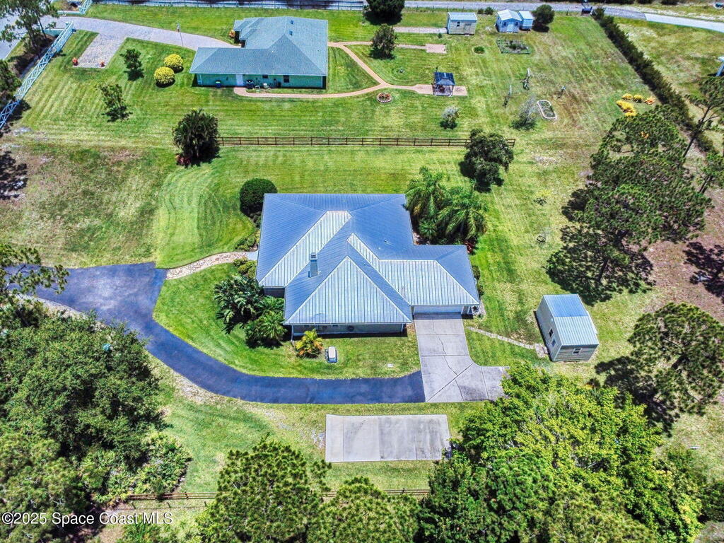 6025 Brabrook Avenue, Grant, FL 32949