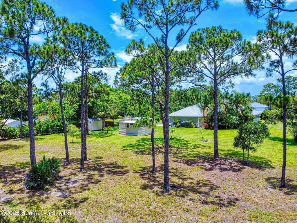 6025 Brabrook Avenue, Grant, FL 32949