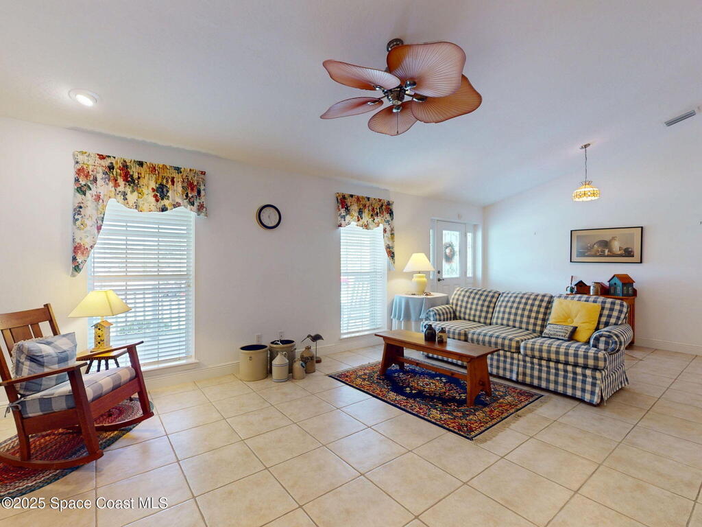 6025 Brabrook Avenue, Grant, FL 32949