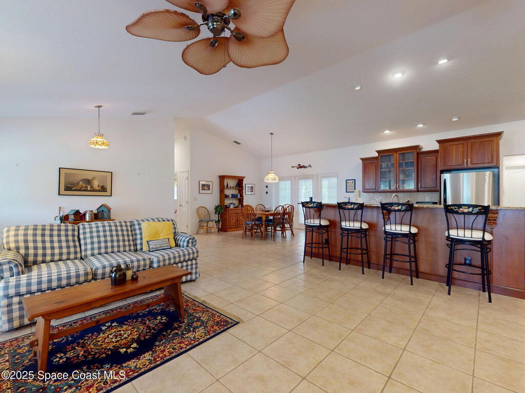 6025 Brabrook Avenue, Grant, FL 32949