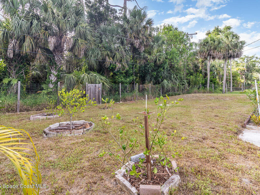 1326 44th Avenue, Vero Beach, FL 32966