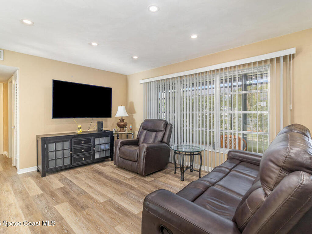 1326 44th Avenue, Vero Beach, FL 32966