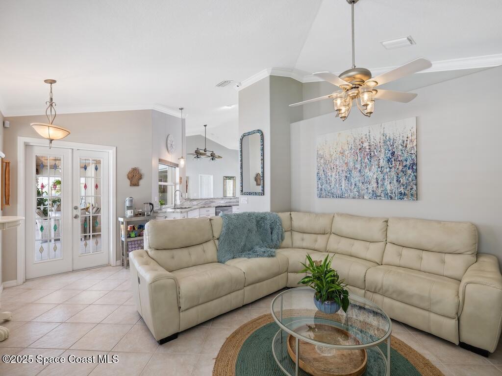 152 Academy Terrace, Sebastian, FL 32958