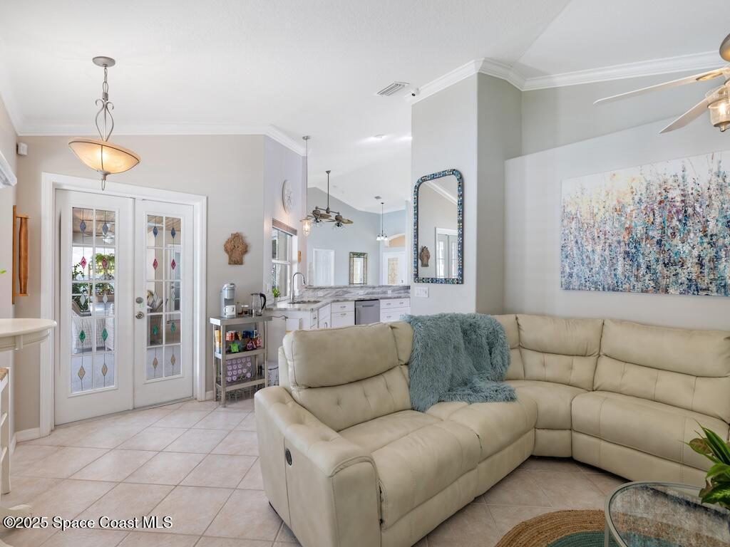 152 Academy Terrace, Sebastian, FL 32958