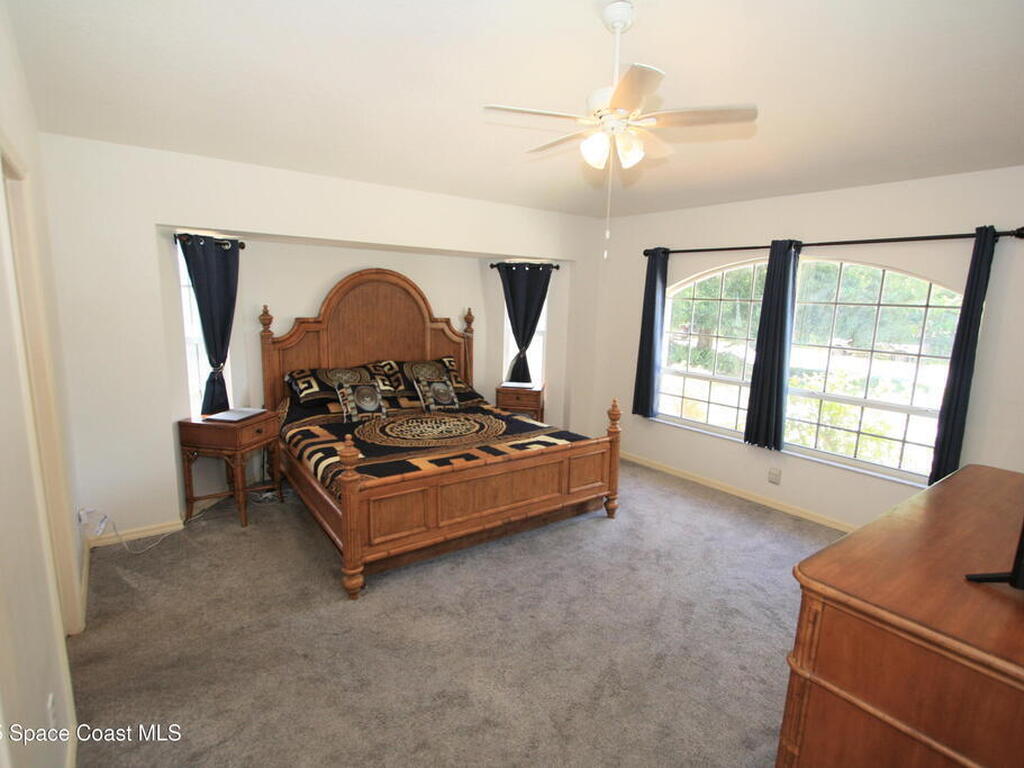 1366 17th Place, Vero Beach, FL 32962