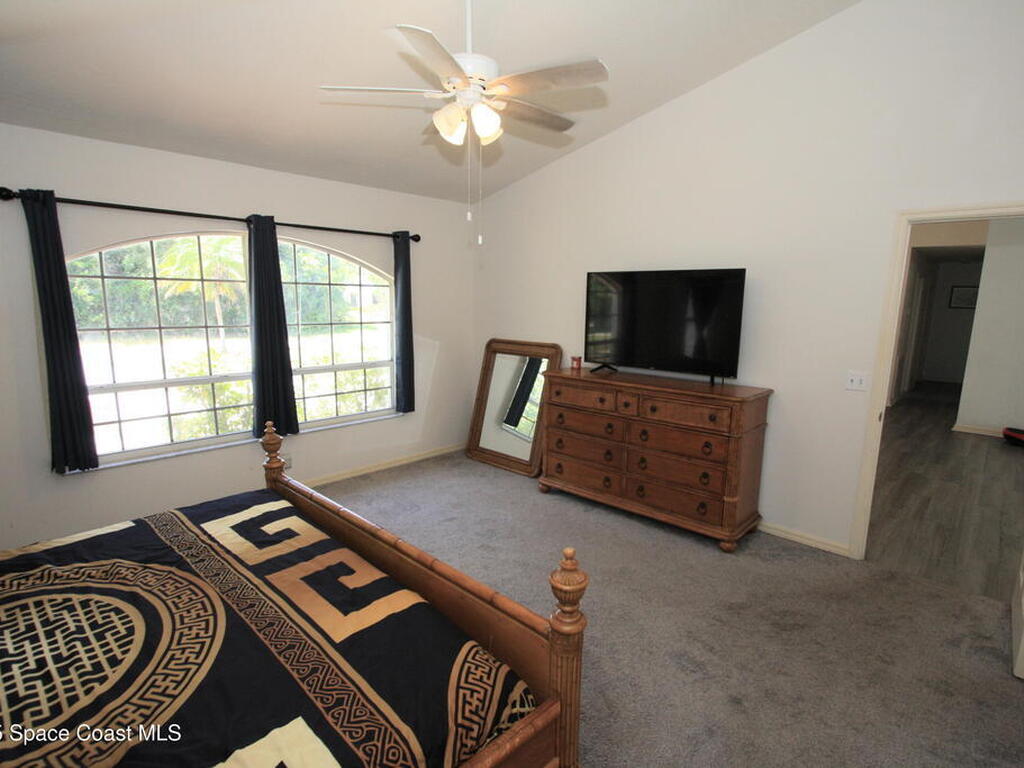 1366 17th Place, Vero Beach, FL 32962