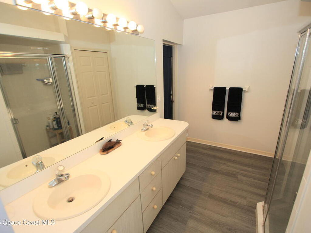 1366 17th Place, Vero Beach, FL 32962