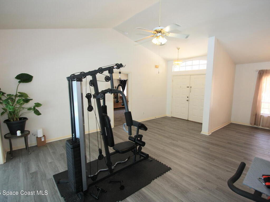 1366 17th Place, Vero Beach, FL 32962