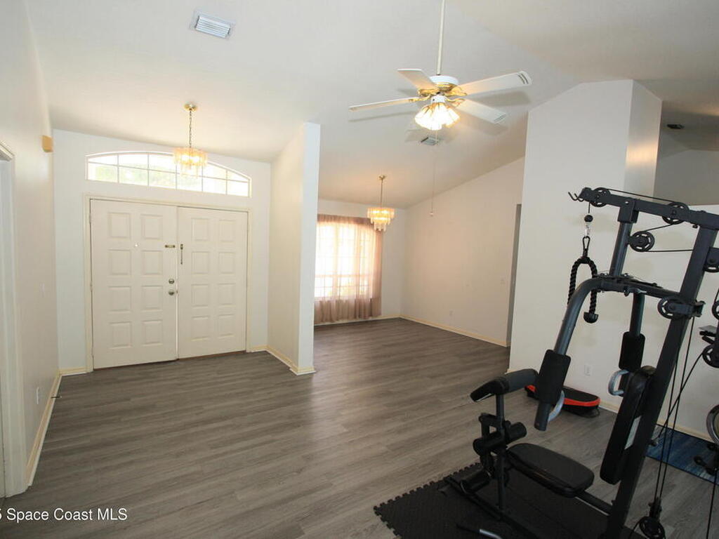 1366 17th Place, Vero Beach, FL 32962