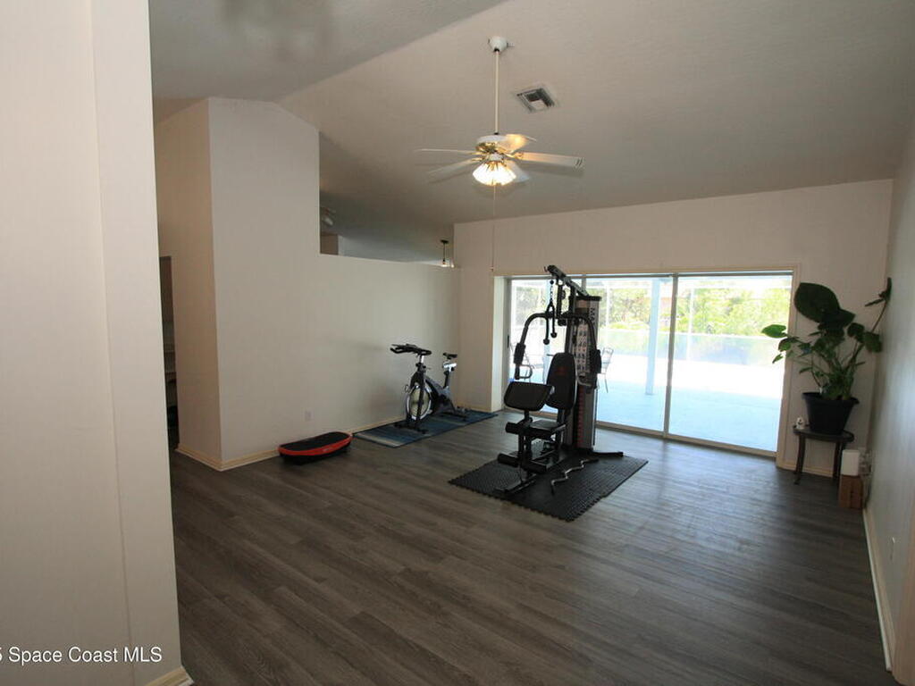 1366 17th Place, Vero Beach, FL 32962