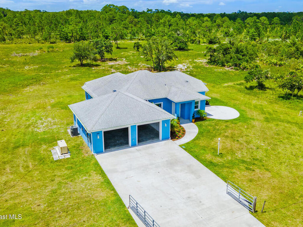 156 Puddle Duck Lane, Grant-Valkaria, FL 32909