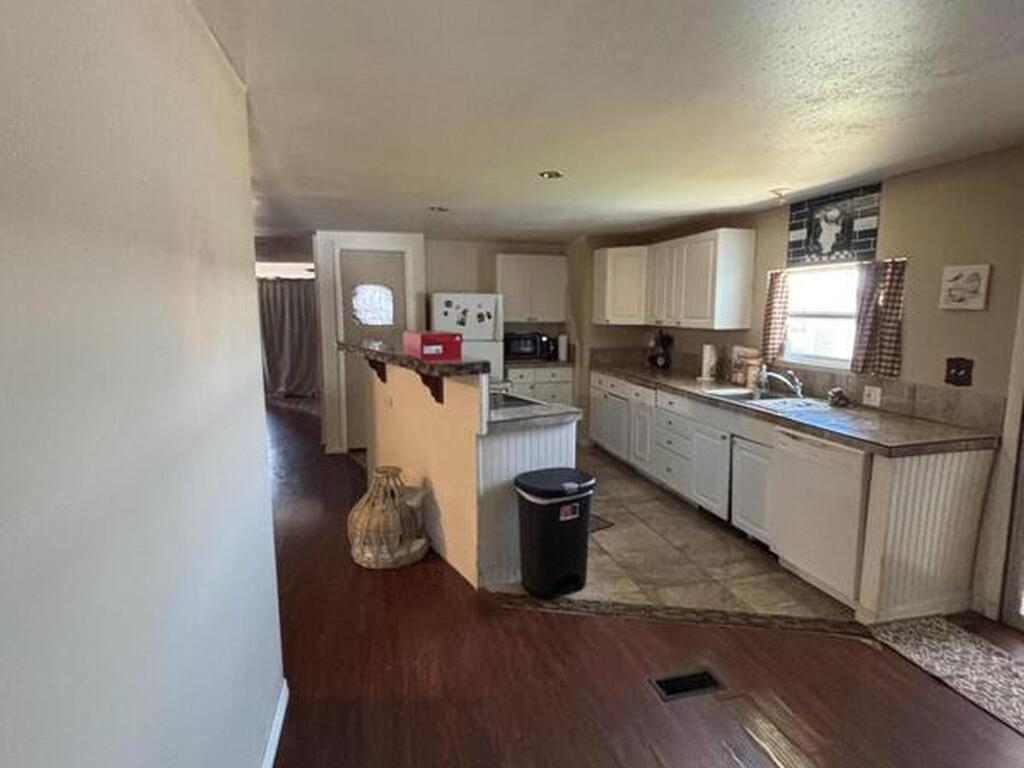 1161 Waterway Drive, Barefoot Bay, FL 32976