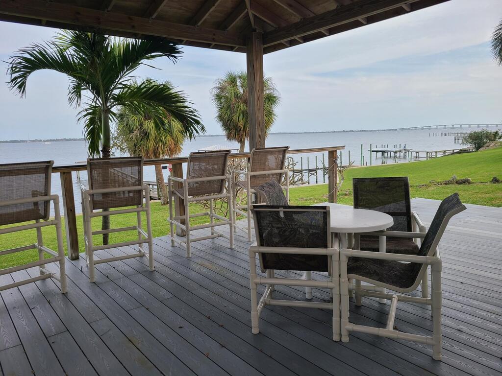 2557 Pineapple Avenue, Melbourne, FL 32935