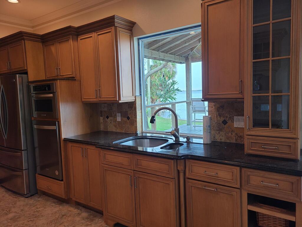 2557 Pineapple Avenue, Melbourne, FL 32935