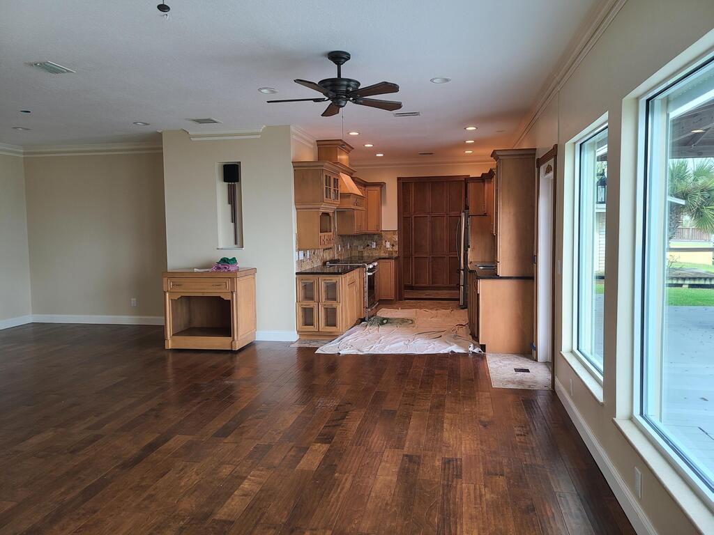 2557 Pineapple Avenue, Melbourne, FL 32935