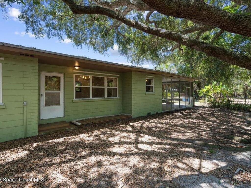 5545 Brabrook Avenue, Grant, FL 32949